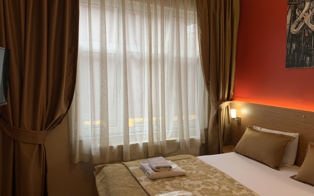 Antique Hostel 