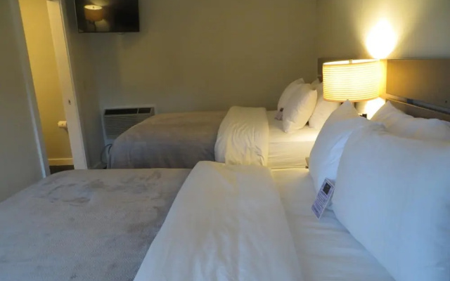 Brio Beach Inn