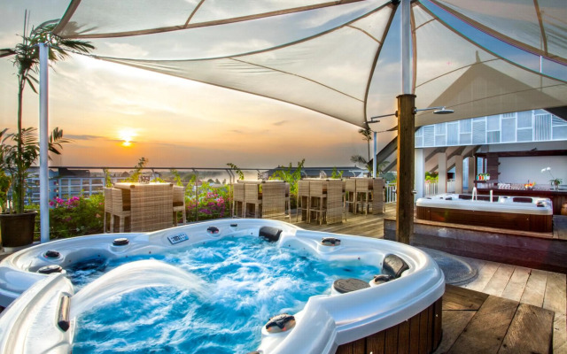 Daun Bali Seminyak Hotel