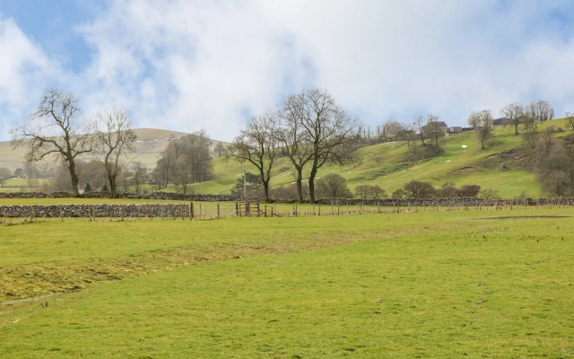 Dove Meadows House