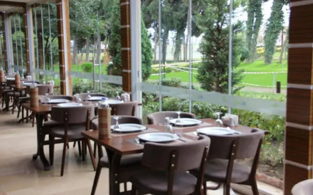 SekaPark Hotel