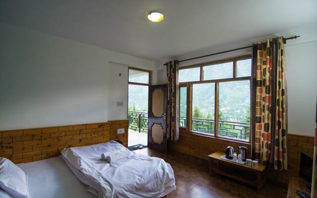 Backpacker Panda Manali