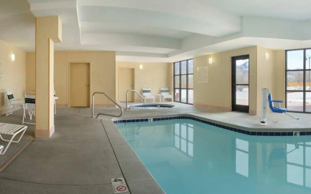 SureStay Plus Hotel by Best Western Salida