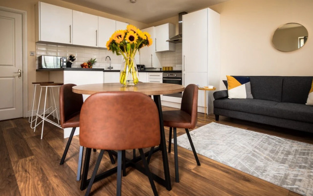 Emerald Court Executive Watford Central Apartment