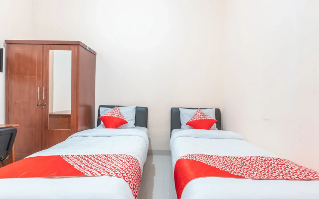 OYO 2364 Cempaka Harapan Indah