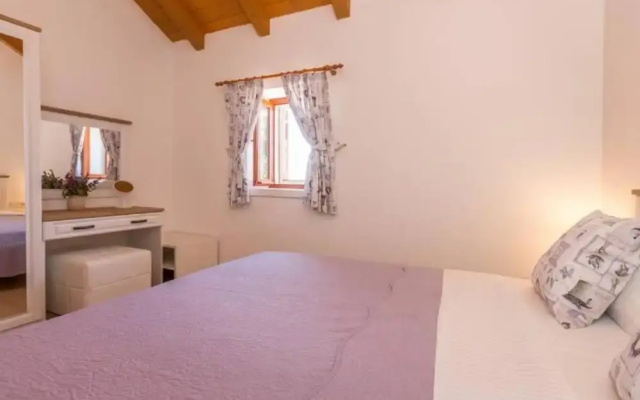 The Grandfather Villa Heated Pool Retreat