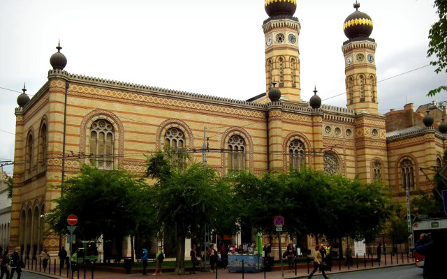 KM33 Apartments - Budapest - hostAID