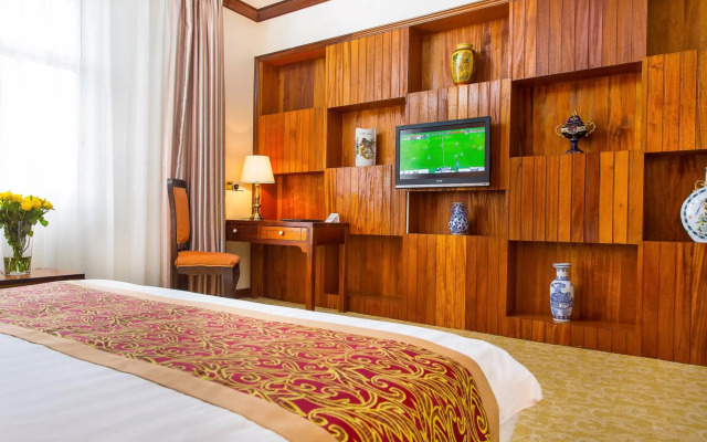 Eastland Hotel