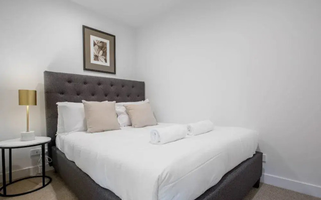 City Living At Best Location In Melbourne