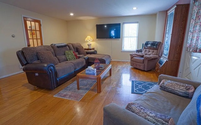 Experience the Catskills in This Rustic Farmhouse