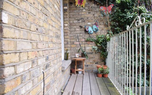 South London Flat With Balcony