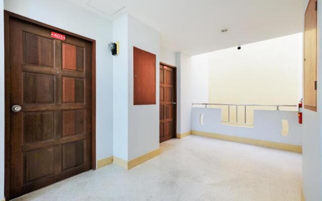 OYO 605 Lake View Phuket Place