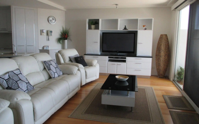 Tingeera Beachfront Apartments