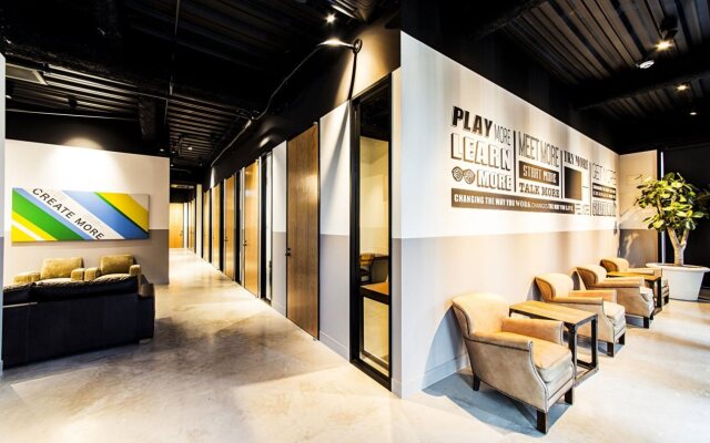 H Hotel