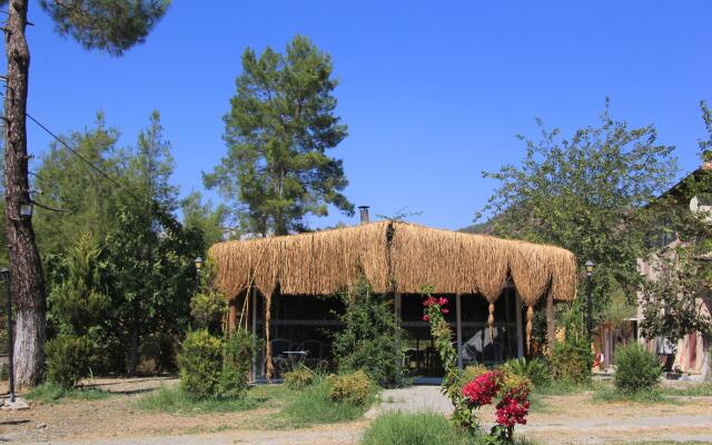 Fark Edenler Camping&Caravan&Bungalows