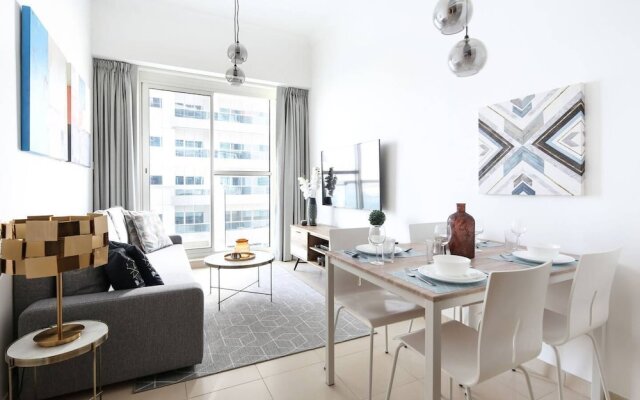 Modern and Stylish 1BR in Business Bay