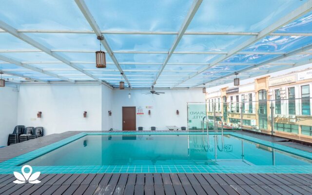 JS Grand Hotel