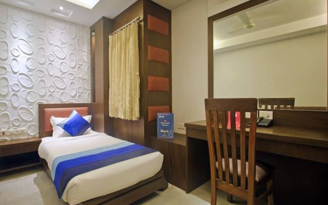 OYO 8433 Hotel