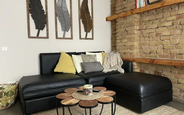 Elegant 1Br/Ba Apt in City Center w free parking