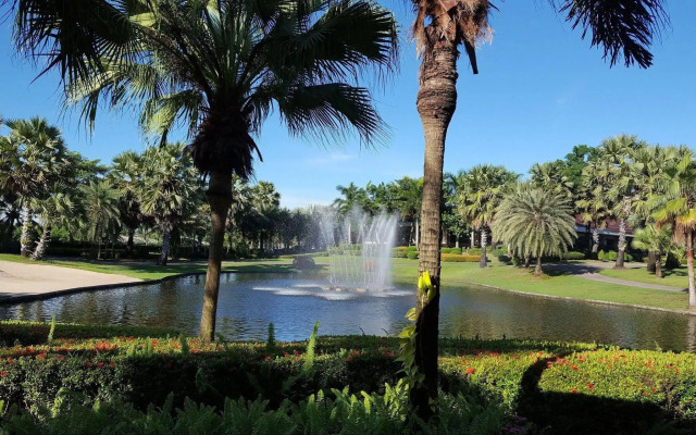 Suwan Golf and Country Club