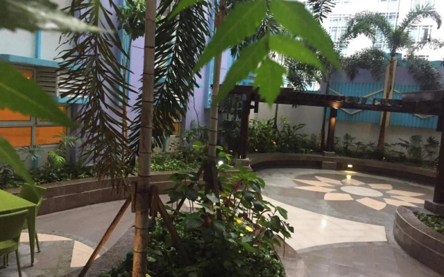 101 Newport Boulevard near NAIA Terminal 3