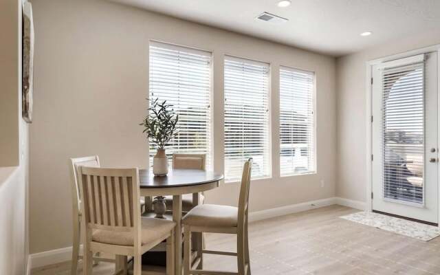 The Tree House 4 Bedroom Home