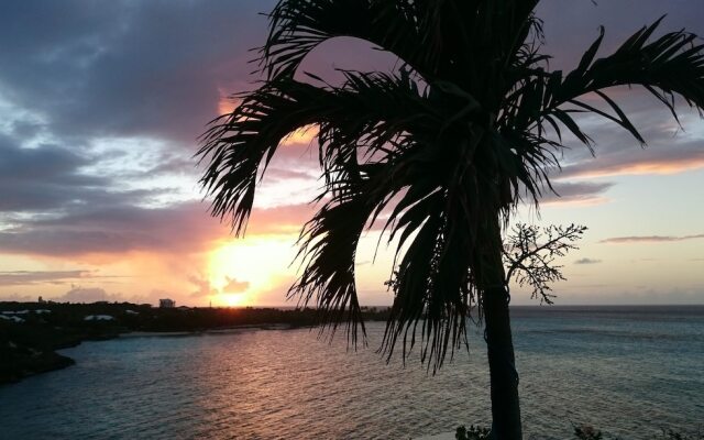 Arawak Beach Inn