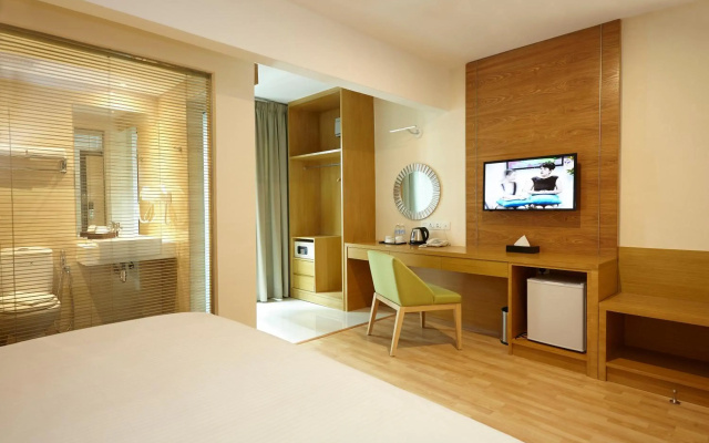 Hotel Six Seasons