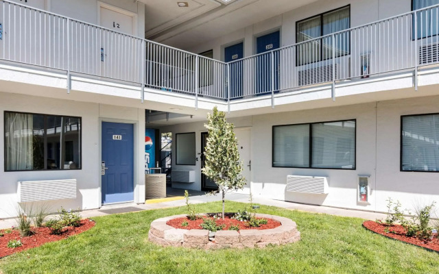 Motel 6 Austin, TX - Airport - South
