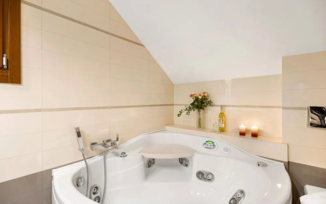 Luxurious Villa Liandri 600 m Resort