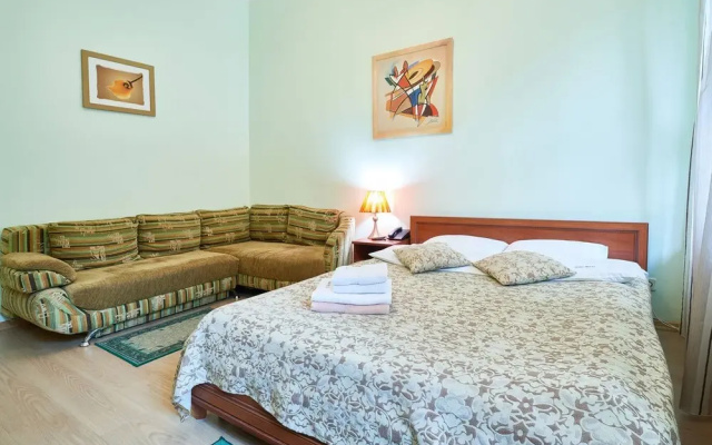 Home-Hotel Bolshaya Zhitomirskaya 4-V