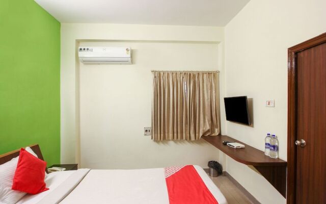 2006 Apartment Begumpet