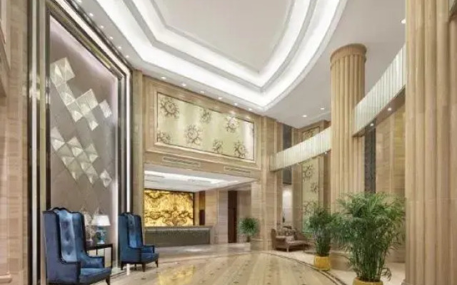 Tianlun Huangchao International Hotel(Chibi North Railway Station)