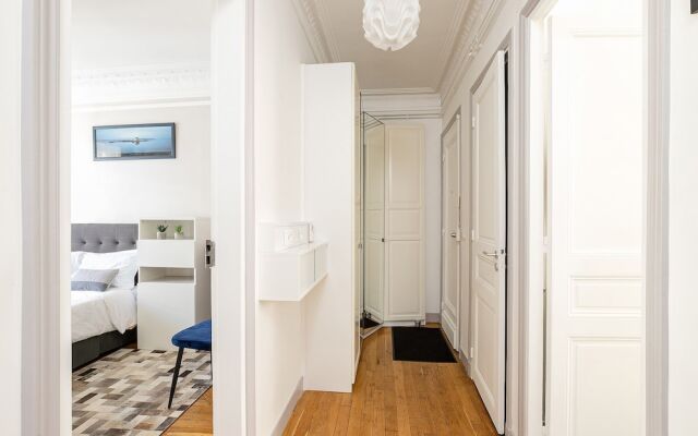 Eiffel Tower- Boucicaut Apartment