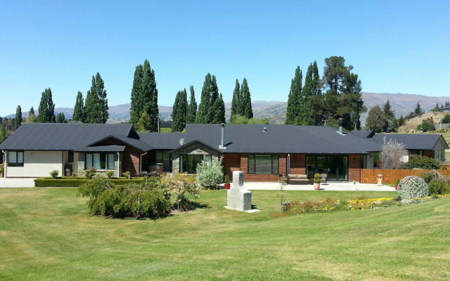 Wanaka Alpine Lodge
