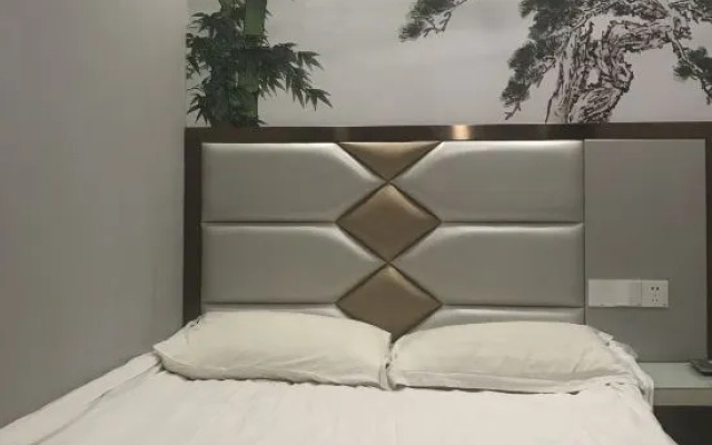 Shanghai Wangyue Hotel (Fangdian Road Subway Station)