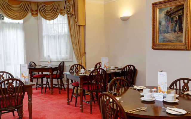 Best Western Swiss Cottage