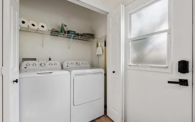 The Oak Hideaway Pet Friendly 3bd!