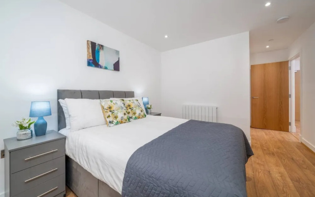 Skyvillion - River View Mins To O2 & London Excel
