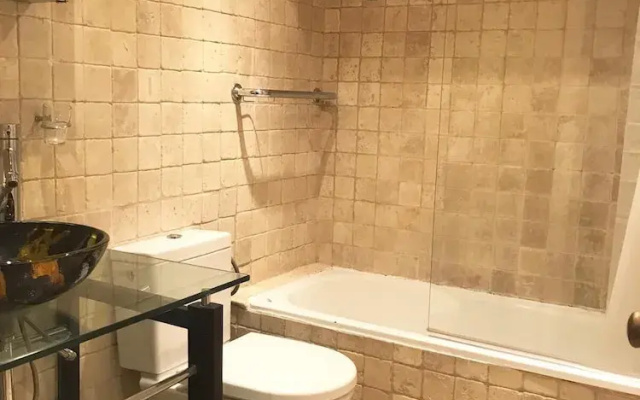Clarendon Place Apartment