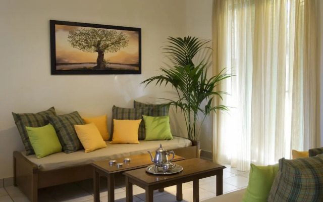 Makis Inn Resort