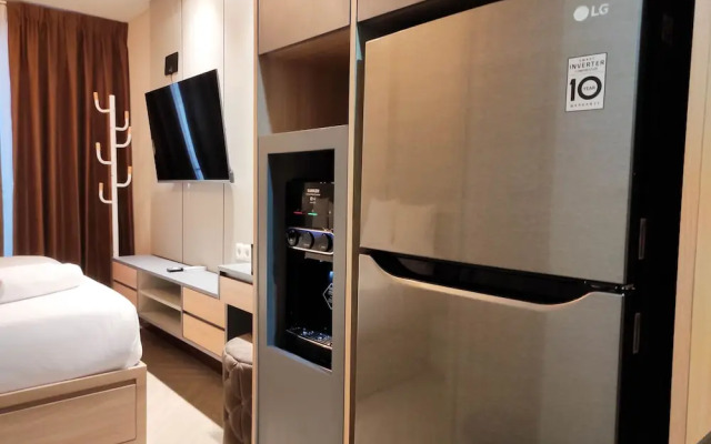 Elegant and Comfy Studio at Vida View Apartment