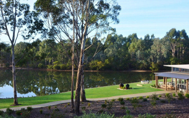 Eight Willows Retreat