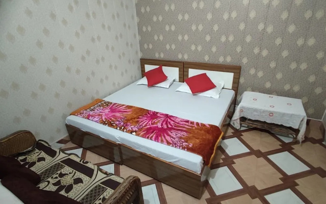 Goroomgo Kashi Nest Varanasi