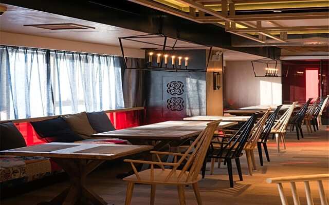 Harbin 22 Degrees Celsius Boutique Hotel