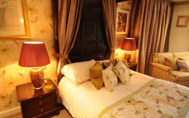 The Hillcrest Hotel, Sure Hotel Collection by Best Western