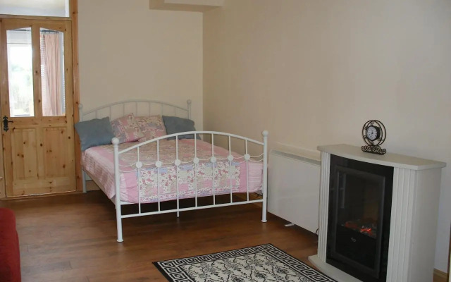 Cooraclare apartment