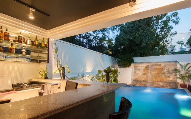 La Rose Suites