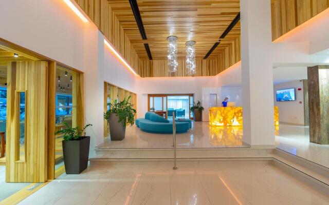 Anemi Hotel & Suites