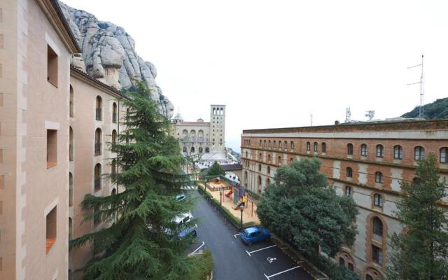 Apartamentos Montserrat Abat Marcet